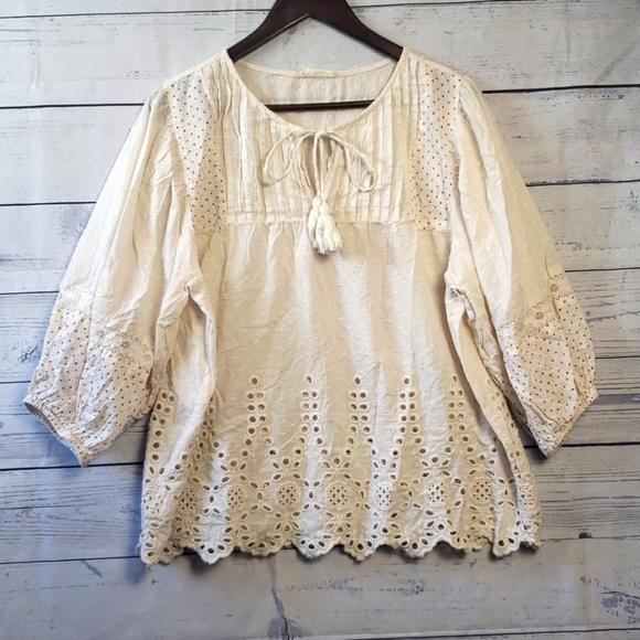 lovestitch Tops - Lovestitch blouse